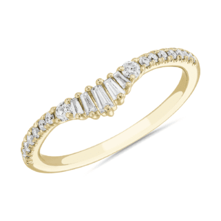 Petite Curved Baguette and Pave Diamond Wedding Band in 14k Yellow Gold (1/4 ct. tw.)